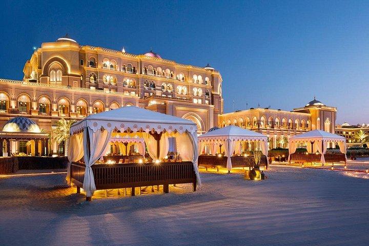 Visite privée de la ville d'Abu Dhabi avec dîner à l'Emirates Palace
