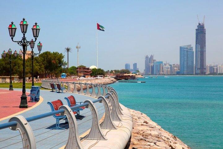 Excursion d’une journée à Abu Dhabi au départ de Dubaï – Groupe partagé avec guide