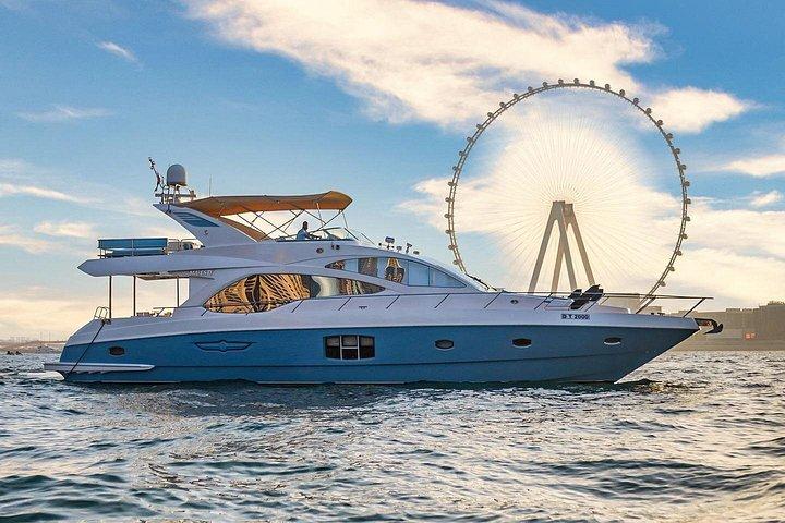 Évasion au coucher du soleil sur Bluemoon 64ft de Dubai Marina à Atlantis