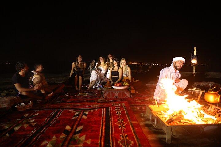 Safari dans le désert avec nuit au camp