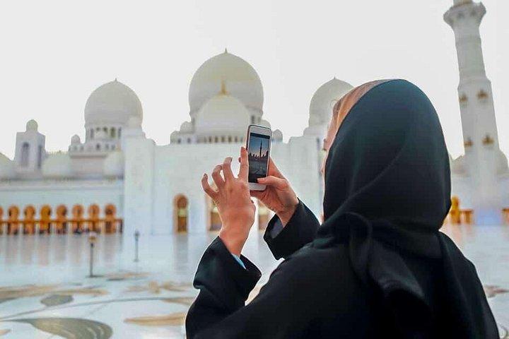 Visite privée de la ville d'Abou Dabi depuis Dubaï avec guide