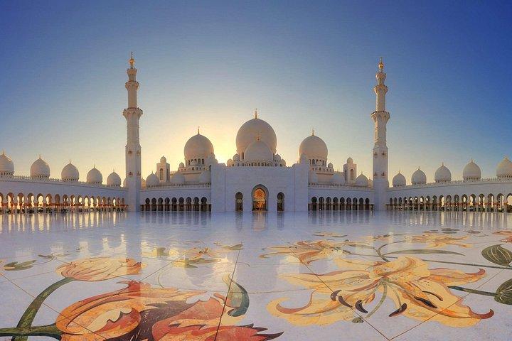 Visite privée de la ville d'Abu Dhabi avec l'Emirates Palace et la Grande Mosquée