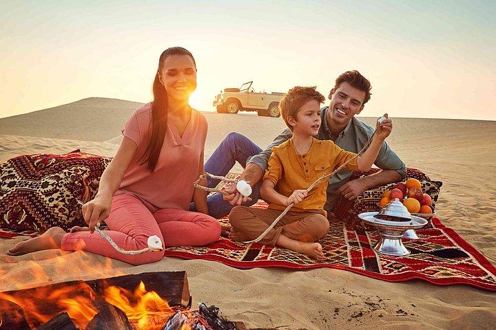 Safari VIP dans le désert tôt le matin à Dubaï