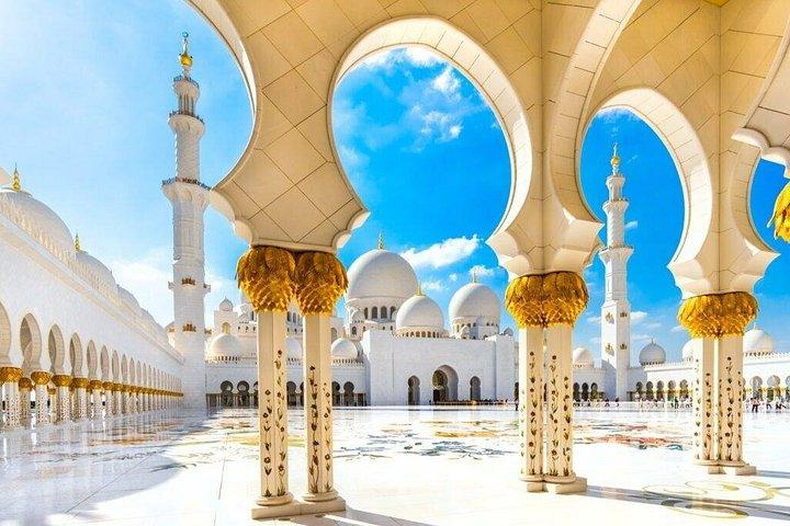 Visite d'une demi-journée de la grande mosquée au départ de Dubaï avec un guide