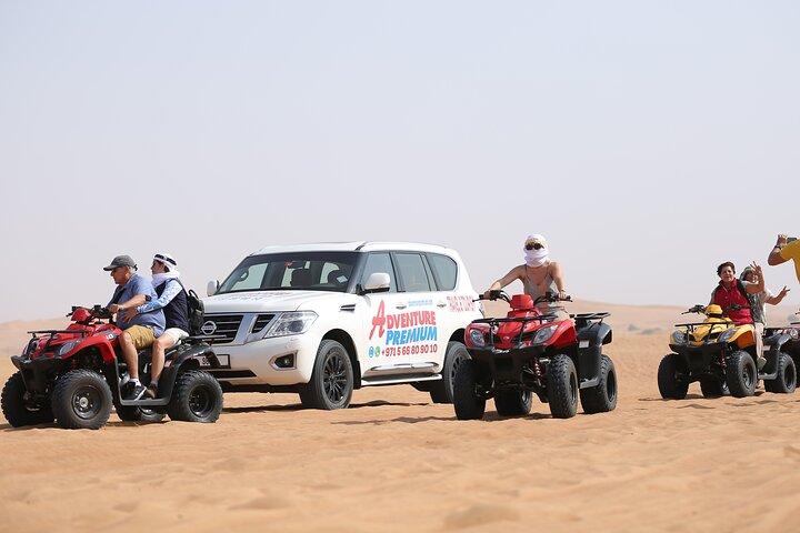 Safari dans le désert de Dubaï 4x4 Dune Bashing, quad, balade à dos de chameau et barbecue