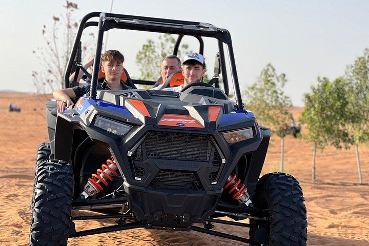 Aventure en buggy dans les dunes arabes