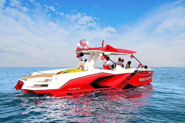 Nouveau bateau de parachute ascensionnel à Dubaï