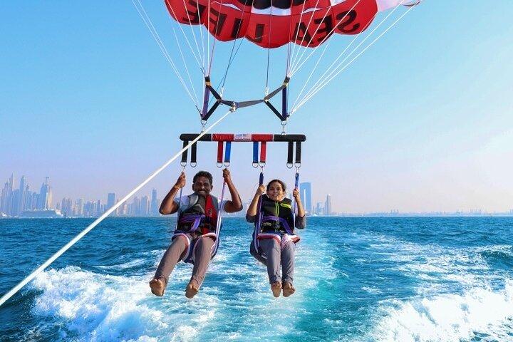 Nouveau bateau de parachute ascensionnel à Dubaï