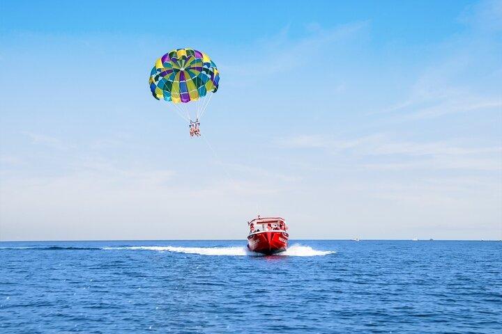 Excursion en bateau de parachute ascensionnel de luxe à Dubaï