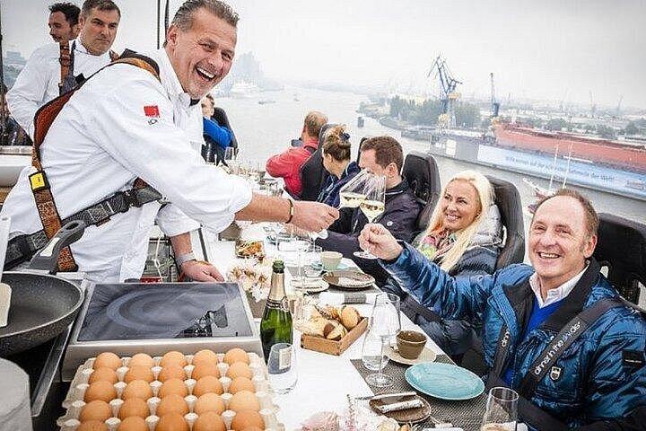 Dîner dans la marina de Dubaï dans le ciel avec option Pick and Drop