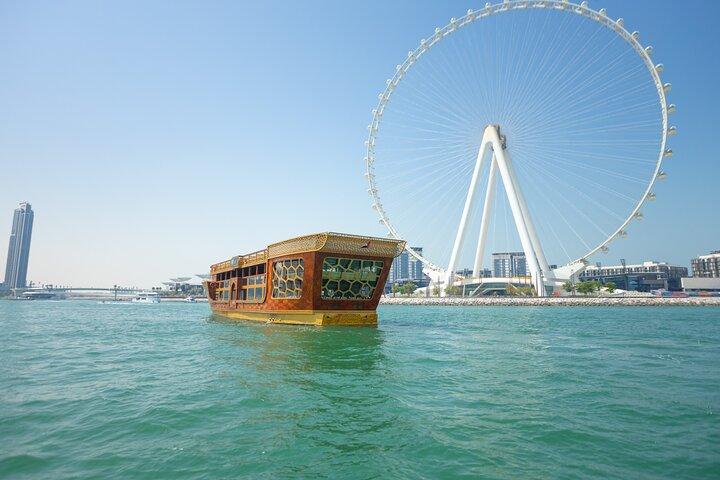 Dîner-croisière de luxe en boutre dans la marina de Dubaï avec transfert privé