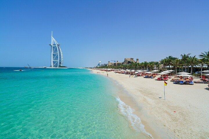Circuit de 2 jours à Dubaï avec dîner en croisière et dîner en safari dans le désert