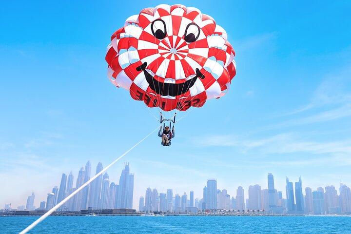 Parachute ascensionnel en duo à Dubaï - sealifedubai.com