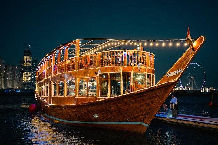 Dîner-croisière en boutre dans la marina de Dubaï de 2 heures