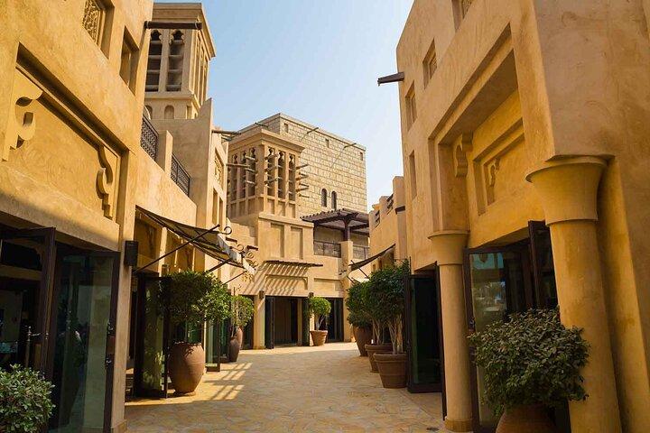 Dubai Walking Tour : Jeu de ville autonome