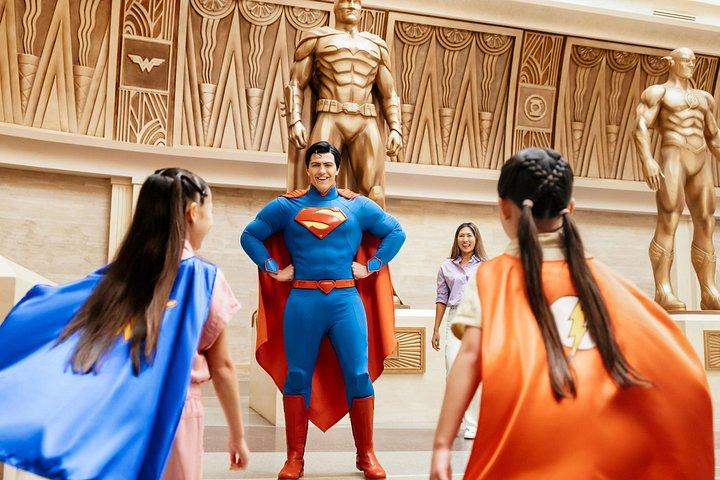 Billets Warner Bros. World avec prise en charge et retour en option