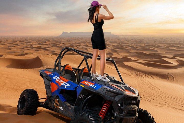 Safari privé en buggy de Dubaï Red Dune avec dîner barbecue en camp VIP