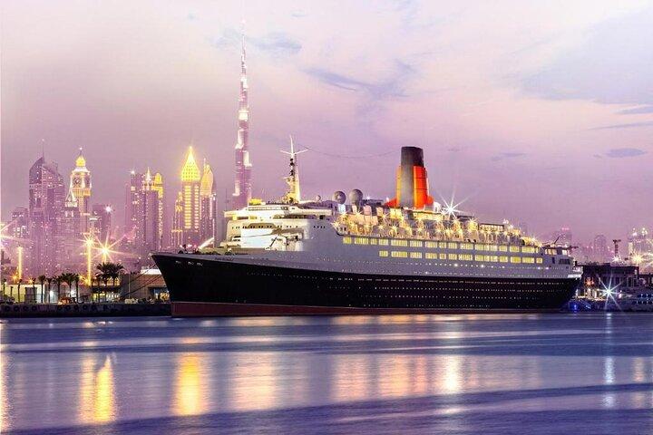 Visite du patrimoine et thé de l'après-midi au Queen Elizabeth 2 Dubai
