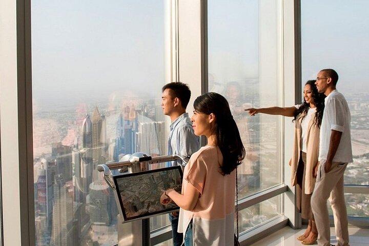 Dubaï Burj Khalifa au sommet des billets du 124e - 125e étage