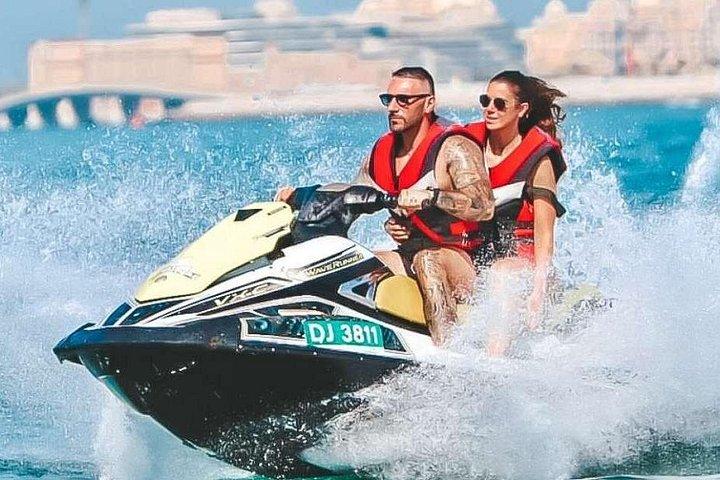 Balade en jet ski près de Burj Al Arab Dubai avec prise en charge et dépose en option