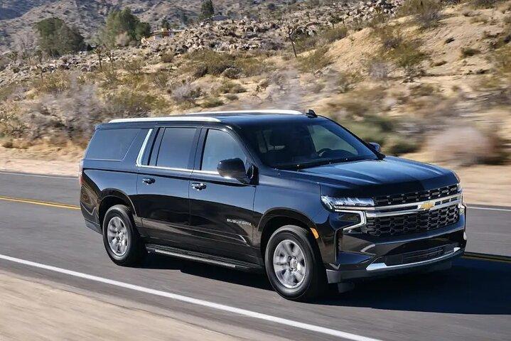 Départ Transfert privé de Sharjah à l'aéroport de Sharjah SHJ en SUV