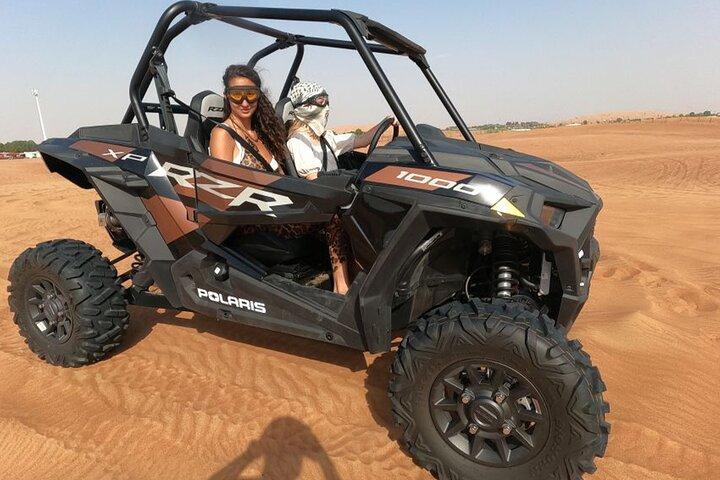 Location Buggy Polaris RZR Dune Dubaï / 2 places / 2 heures