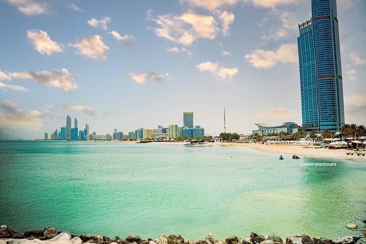 Plage de la corniche d'Abou Dhabi