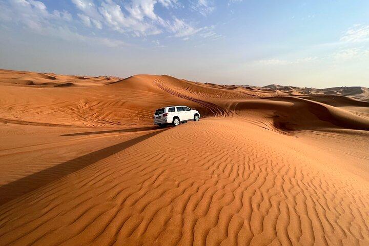 Soirée Safari dans le désert de Dubaï, sable rouge, spectacles de camps Premium et dîner