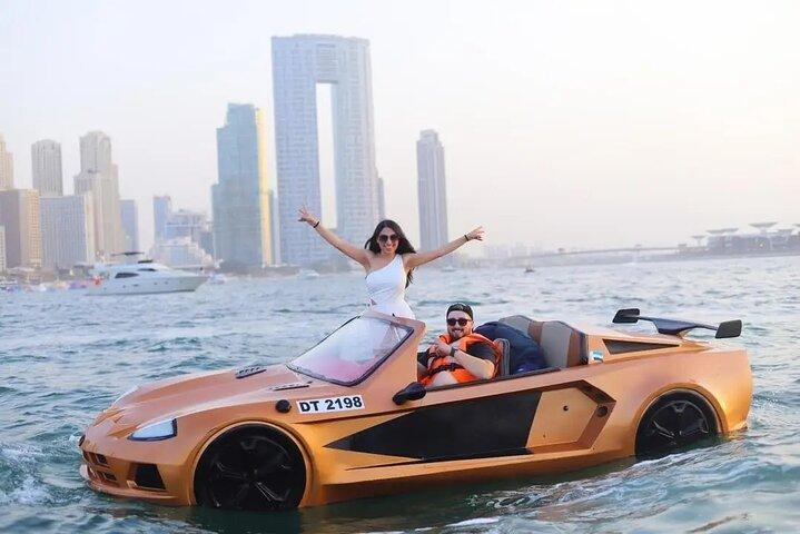Aventure en voiture jet 4 places à Dubaï avec transfert en option