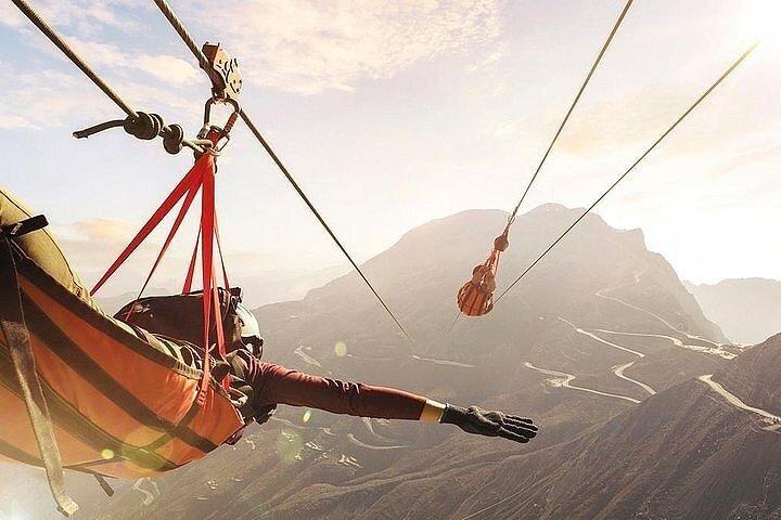 Jebel Jais, la plus longue tyrolienne du monde au départ de Dubaï avec option de transferts