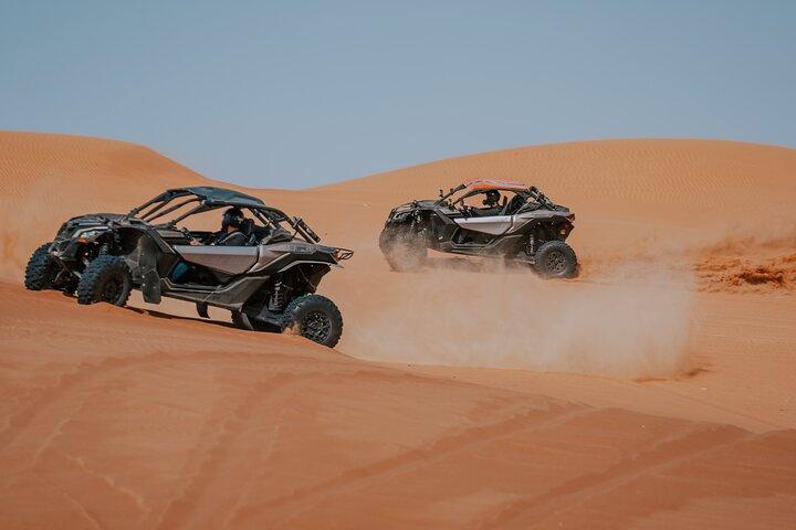Safari privé dans le désert le matin avec Dune Bashing et Sandboarding
