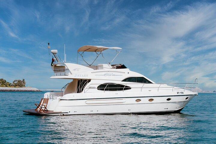 Visite guidée privée de 3 heures en yacht de luxe de la marina de Dubaï de 50 pieds