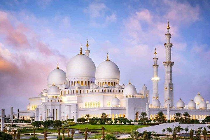 Visite de la ville d'Abu Dhabi avec billet d'entrée au palais Qasr Al Watan