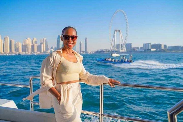 Yacht de luxe Marina Dubai à Dubaï avec (BF)