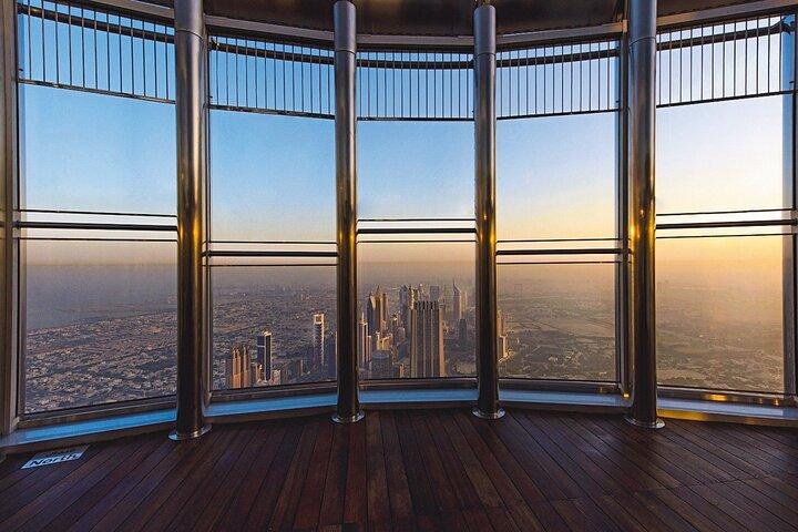 Les meilleures vues depuis Burj Khalifa avec billets et déjeuner ou dîner