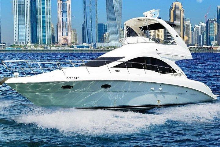 Profitez de la marina de Dubaï avec petit-déjeuner au yacht de luxe
