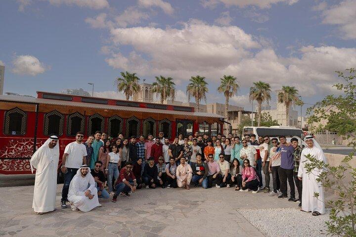 Expérience de l'hospitalité émiratie et visite en bus du vieux Dubaï | Patrimoine Express
