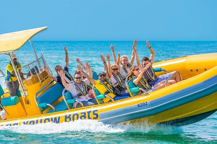 Promenade en bateau jaune à Dubaï avec transferts privés