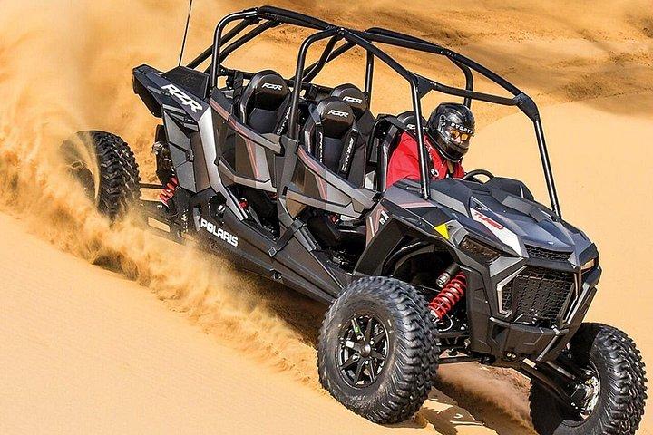Buggy Polaris 1000CC 4 places avec balade à dos de chameau et ski sur sable