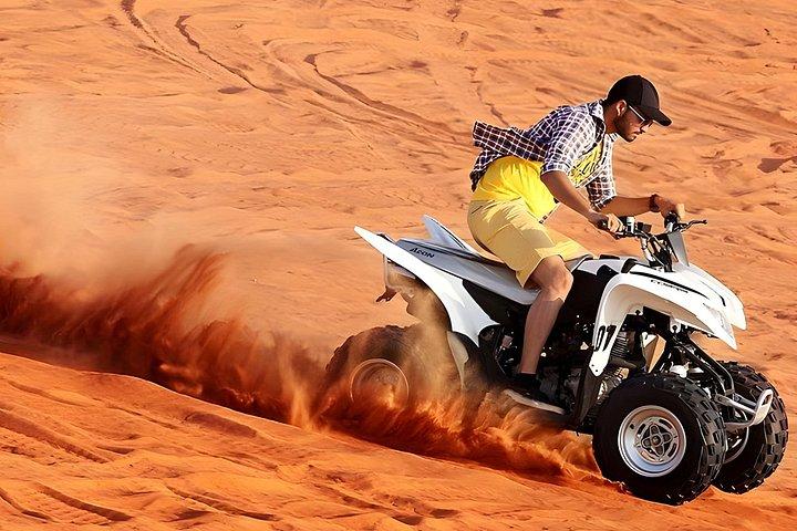 Dubaï : activité matinale en quad – Sandboard et safari à dos de chameau