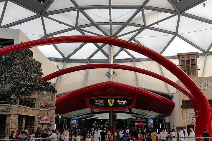 Musée du Louvre de la Grande Mosquée Sheikh Zayed et Ferrari World