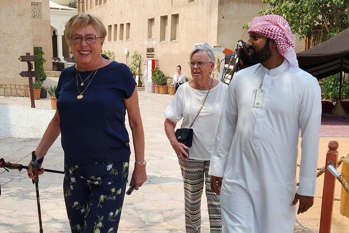 Explorez Old Dubai Heritage Walking Tour Traditionnel Souk BoatRide