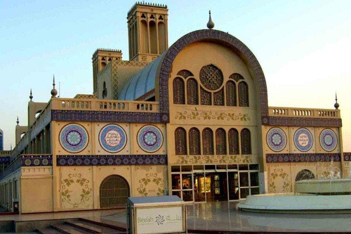 Cinq Emirates Tour au départ de Dubaï ! Une excursion d'une journée dans la campagne des Émirats arabes unis !