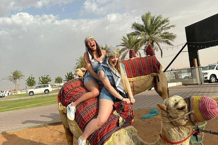 Safari VIP dans le désert de Dubaï avec Quad Bike & 5 - Star Luxury Camp