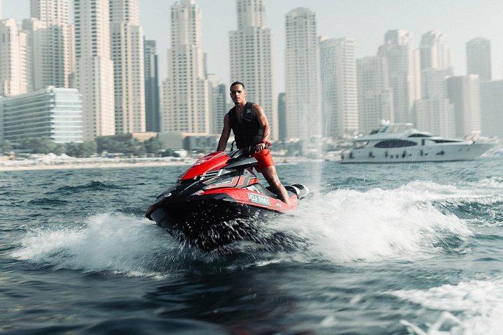 Visite privée de 30 minutes en jet ski de Dubaï et du Dubai Eye