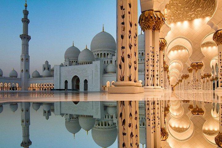 Visite privée de la ville d'Abu Dhabi avec balade en Go Cart sur le circuit de Yas