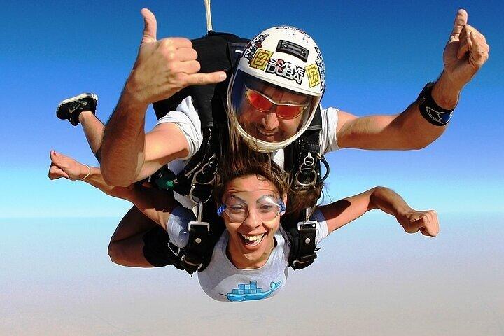 Expérience de saut en parachute en tandem à Dubaï