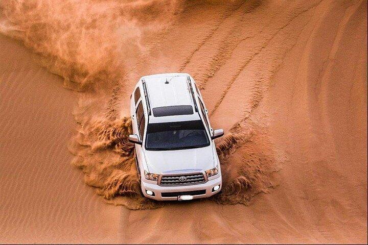 Desert Safari Dubai avec dîner barbecue et spectacles en direct