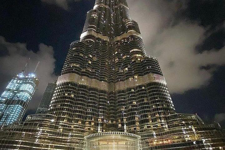 Dubaï Burj Khalifa 124 + 125 Entrée étage avec Treat At Cafe