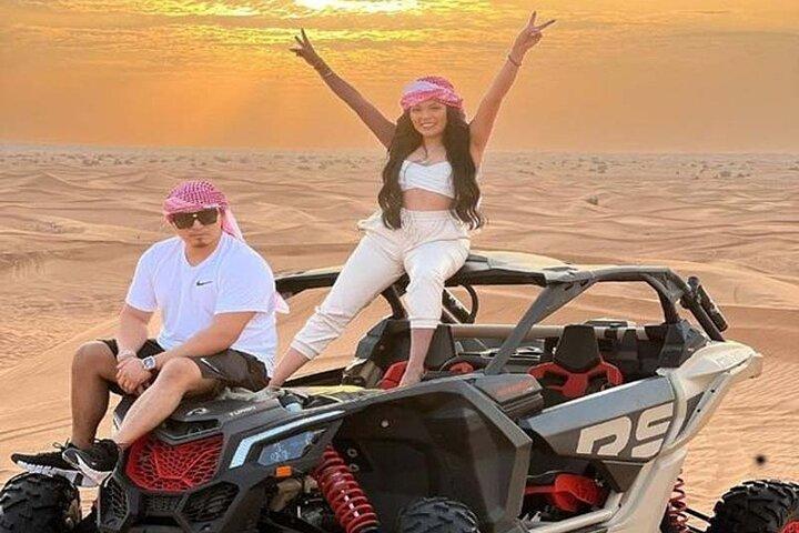 Auto-Drive Dune Buggy avec Sandboard et promenade en chameau